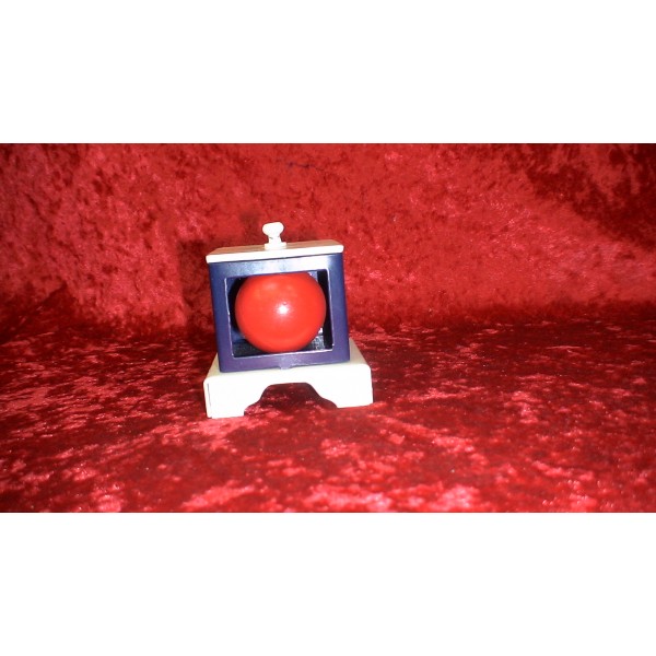 כדור בתוך כלא 85