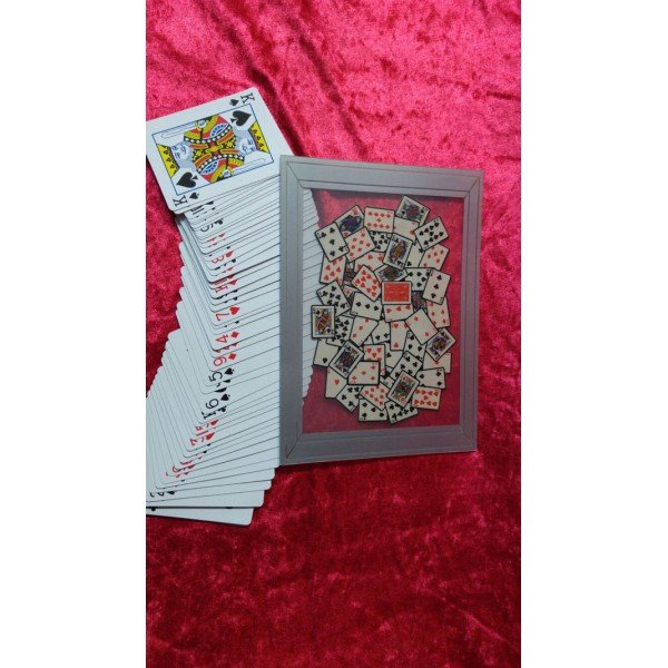 לוח קלפים עם קלף הפוך 679