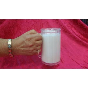 חלב נעלם בקנקן גדול 770