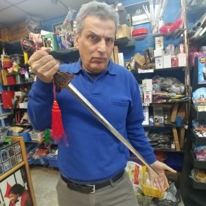 לבלוע חרב 11239